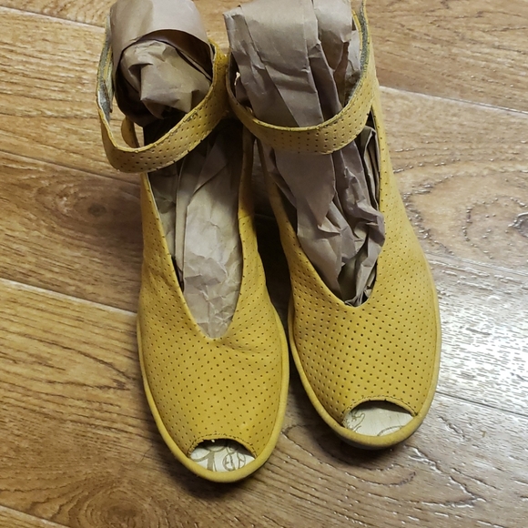 Fly London Shoes - Fly London wedge peep toe